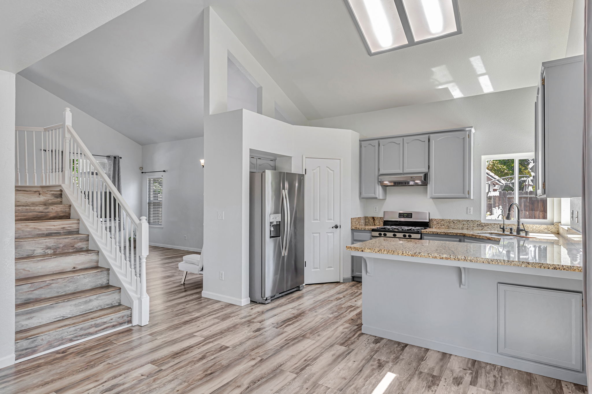 011_2191 Spruce Dr