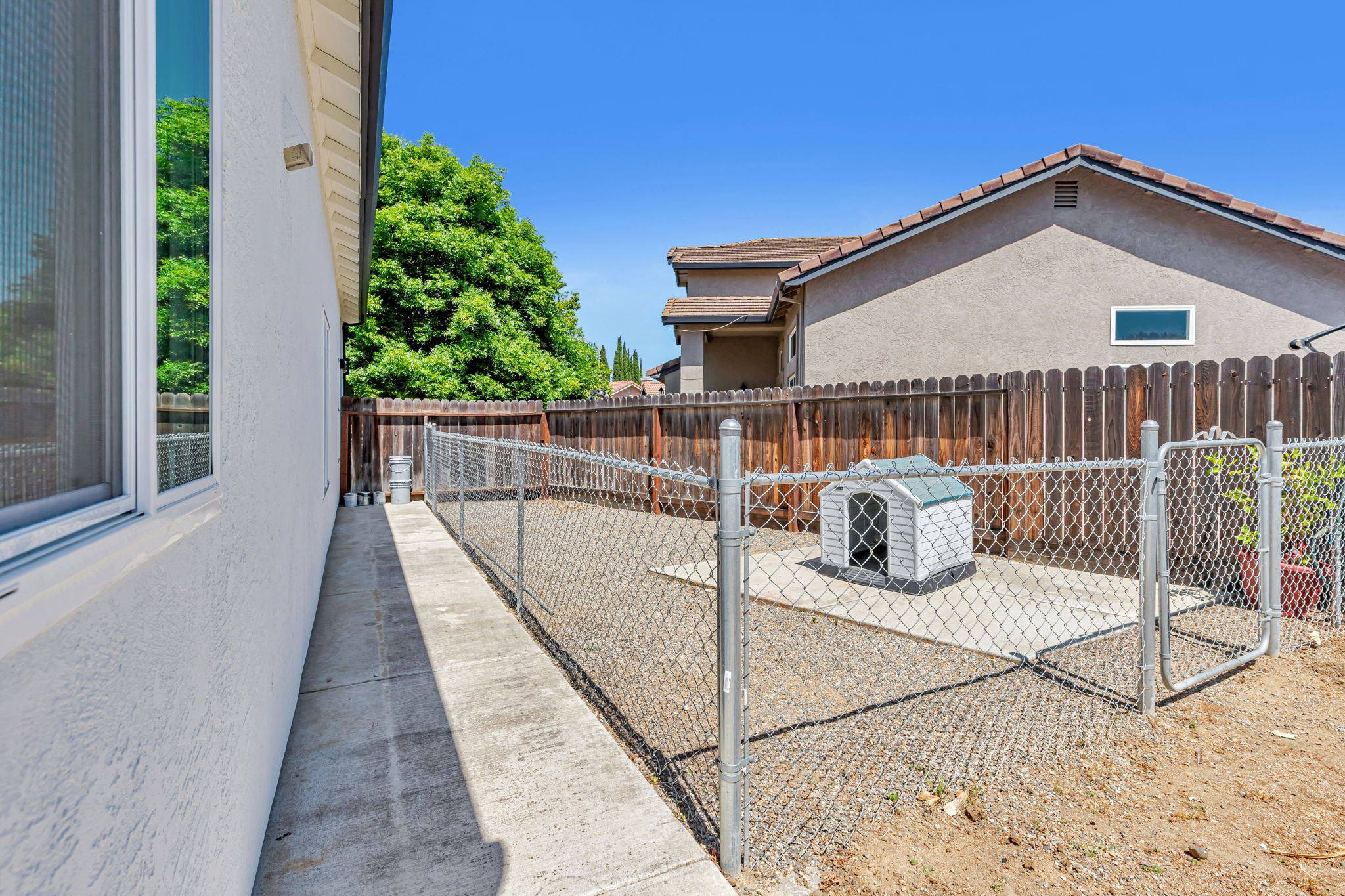 037_2191 Spruce Dr