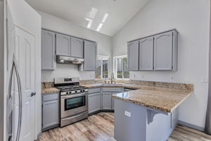010_2191 Spruce Dr