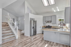 011_2191 Spruce Dr