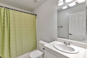032_2191 Spruce Dr