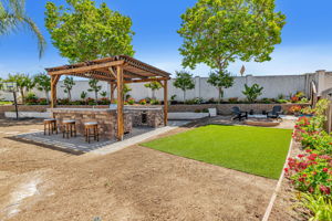044_2191 Spruce Dr