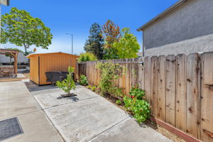 046_2191 Spruce Dr