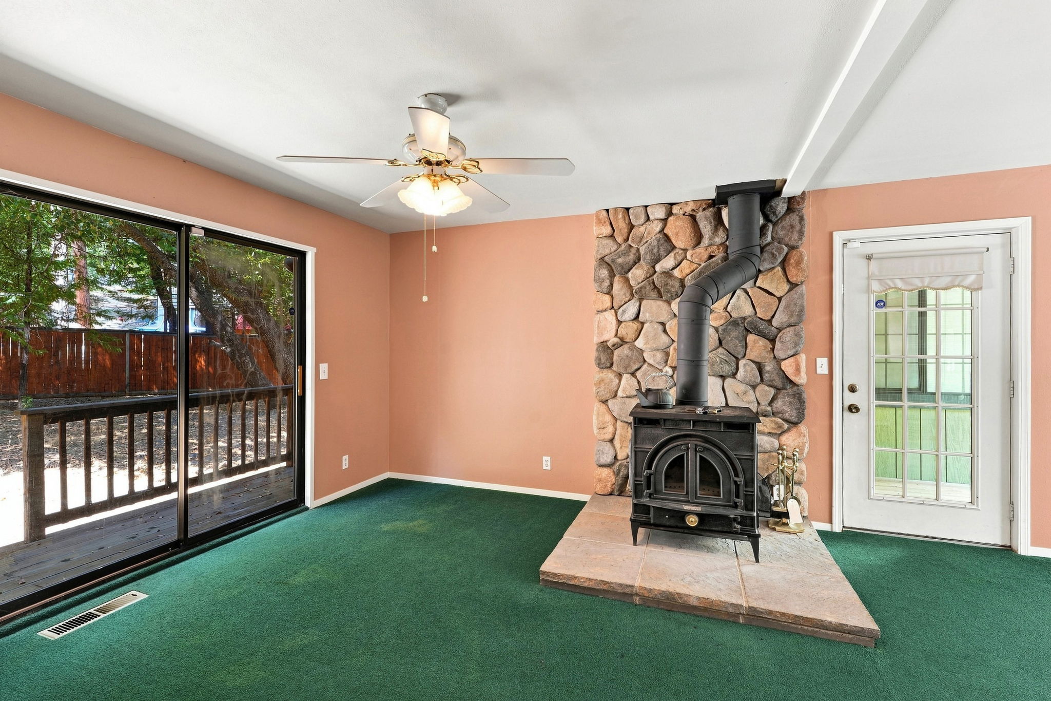 008_F8_21916 Fallview Dr