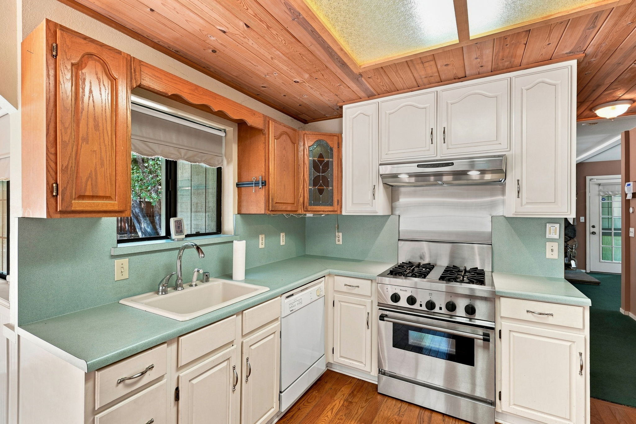 012_F8_21916 Fallview Dr