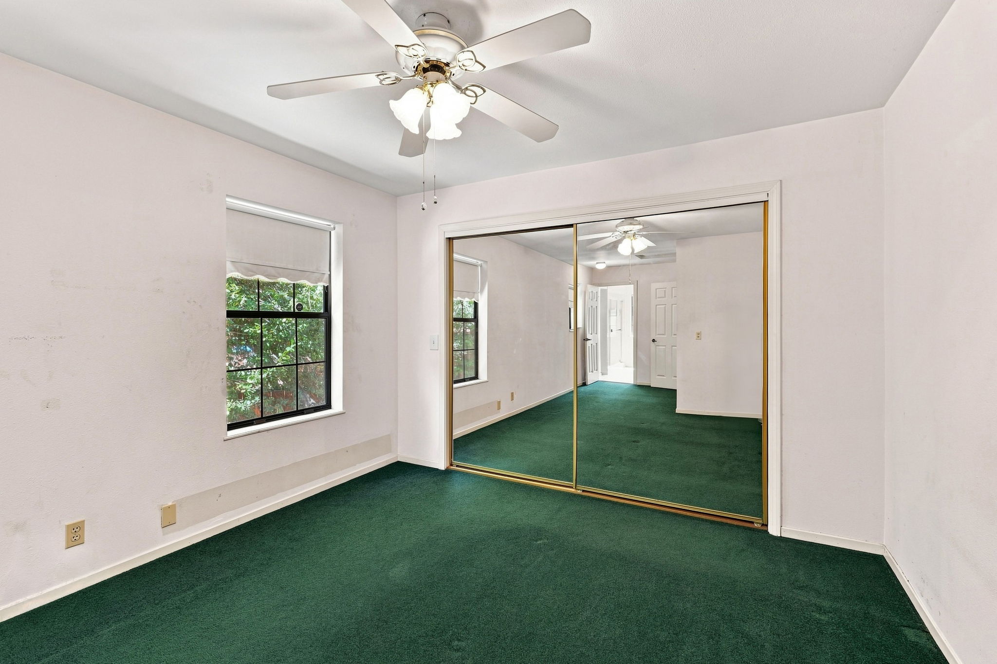 021_F8_21916 Fallview Dr
