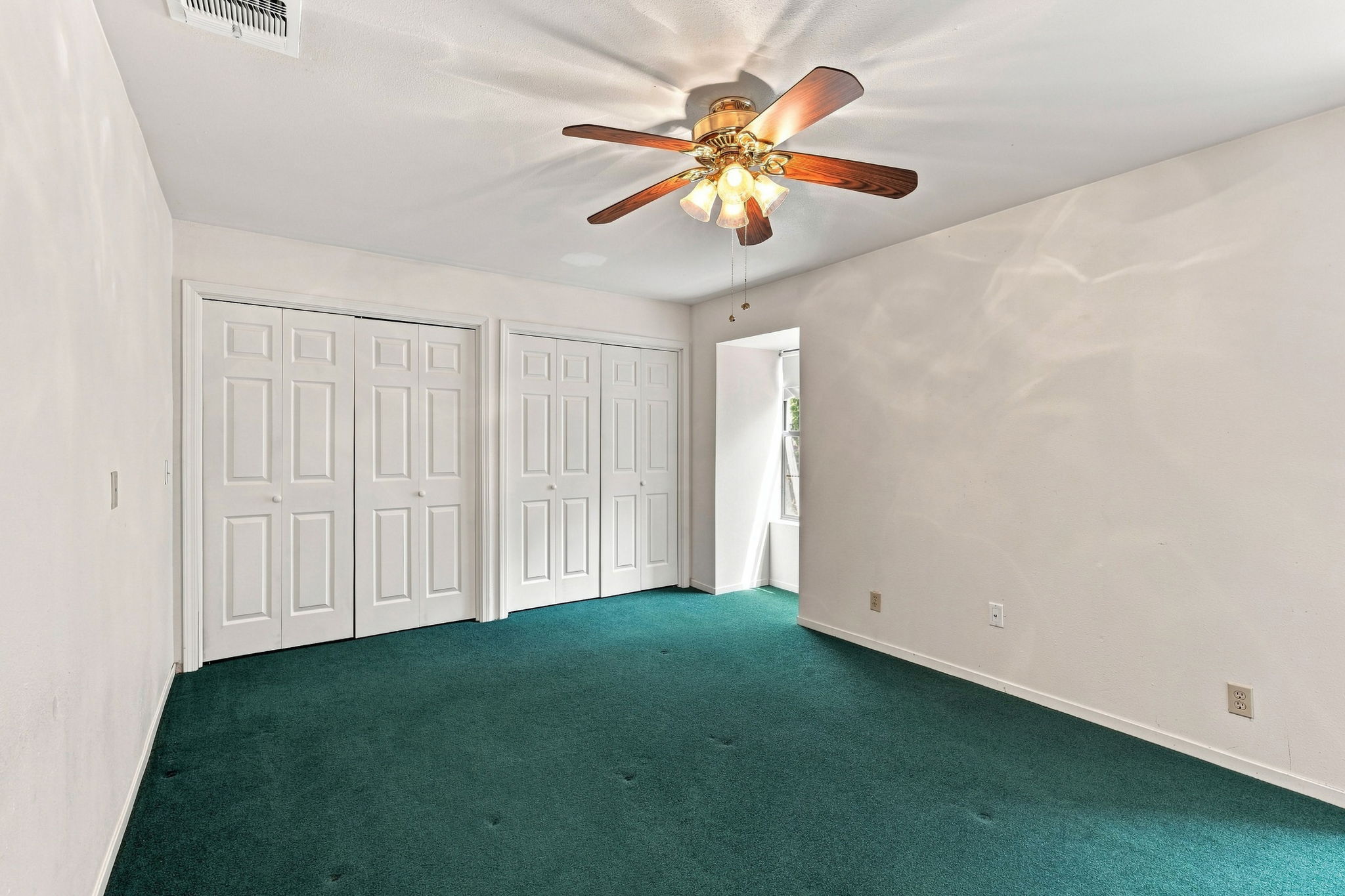 022_F8_21916 Fallview Dr
