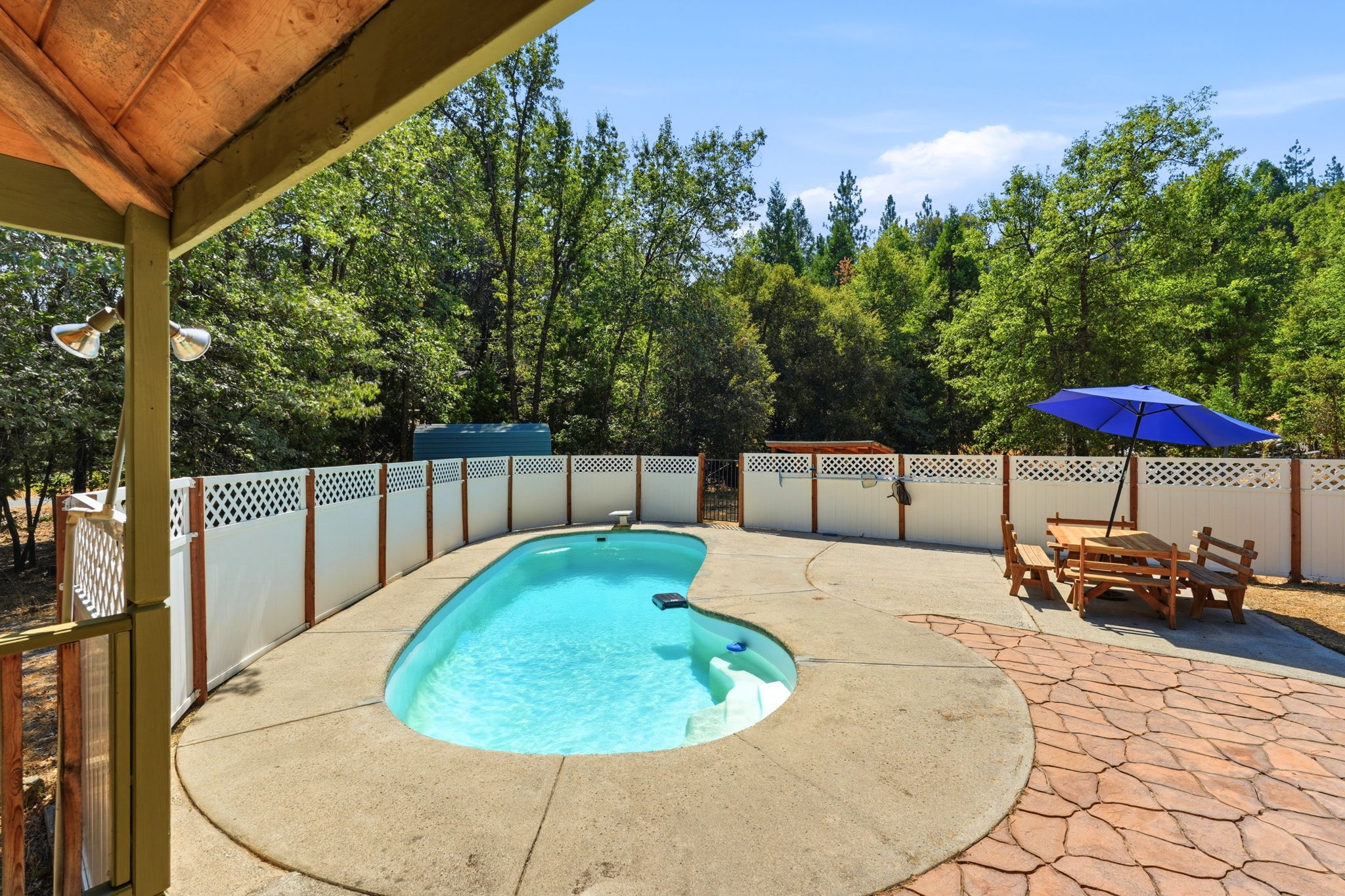 032_F8_21916 Fallview Dr
