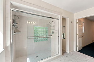 026_F8_21916 Fallview Dr