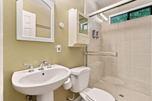 029_F8_21916 Fallview Dr