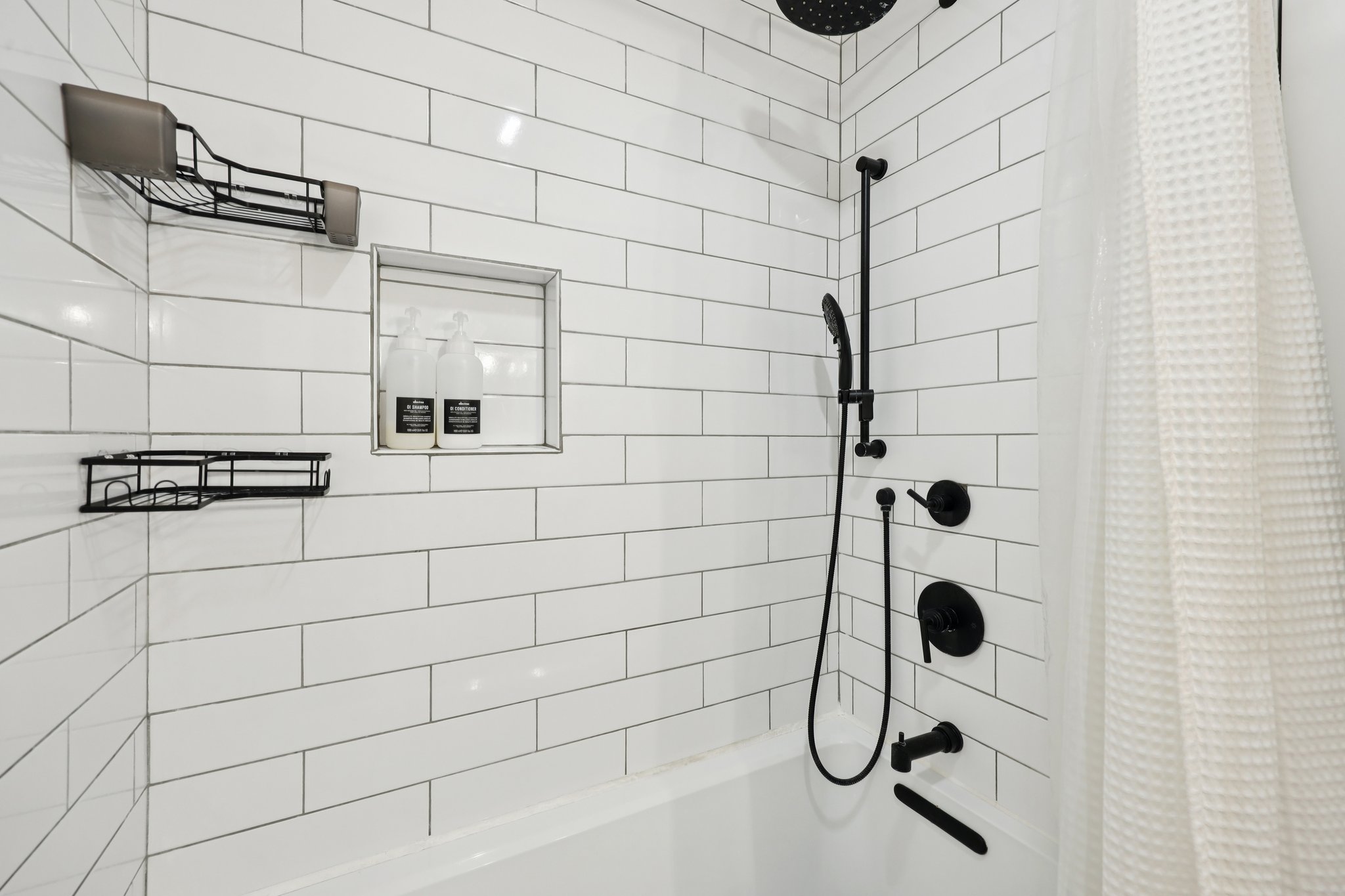 E Carriage Ln-S0703-016.jpg