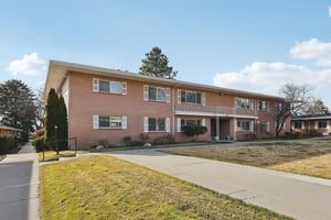 E Carriage Ln-S0803-018.jpg