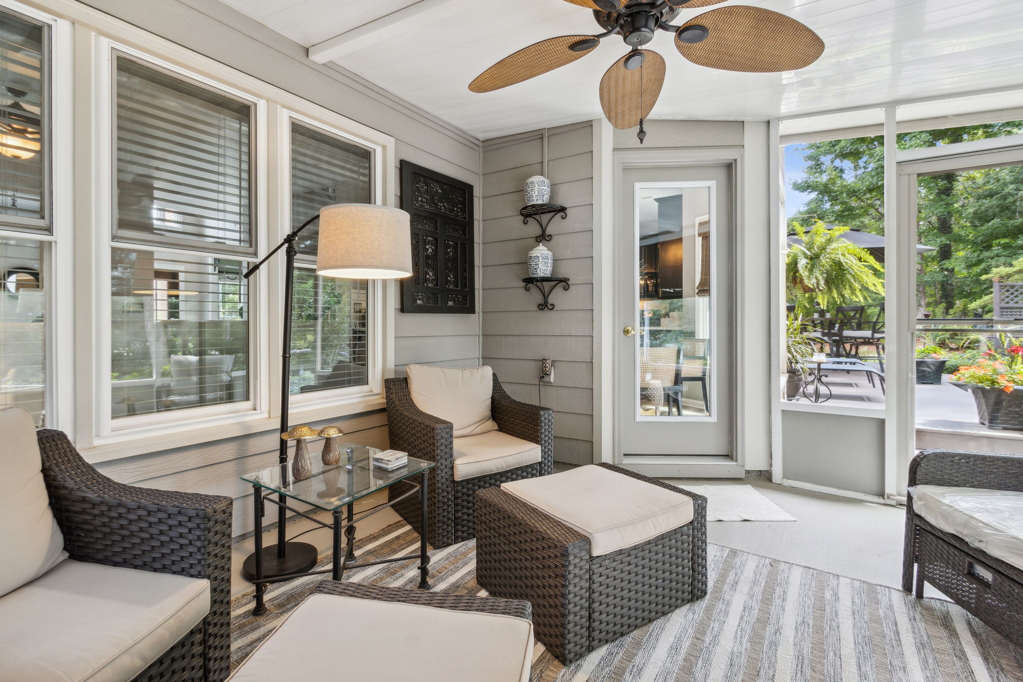 Screened-in Porch