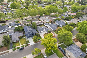 009_F8_AERIAL_2197 Cheryl Way