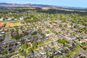 014_F8_AERIAL_2197 Cheryl Way