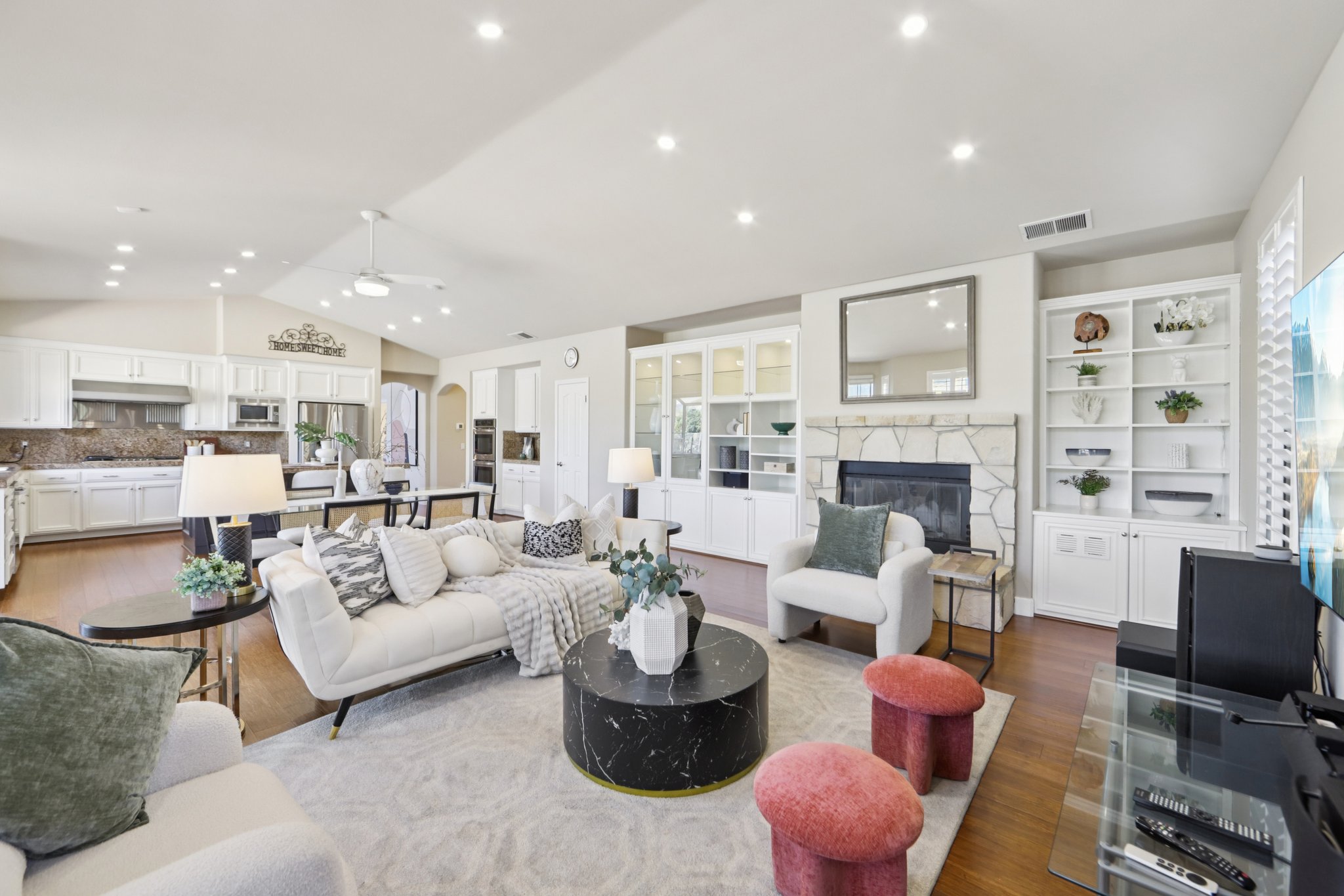 Hillstone Dr-S0304-015.jpg