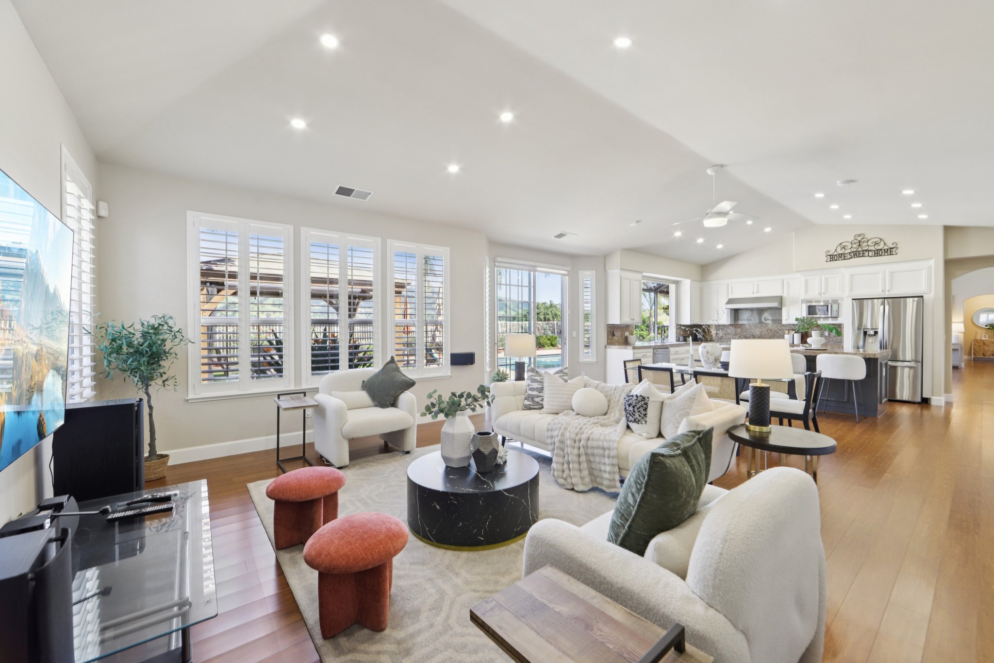 Hillstone Dr-S0304-017.jpg