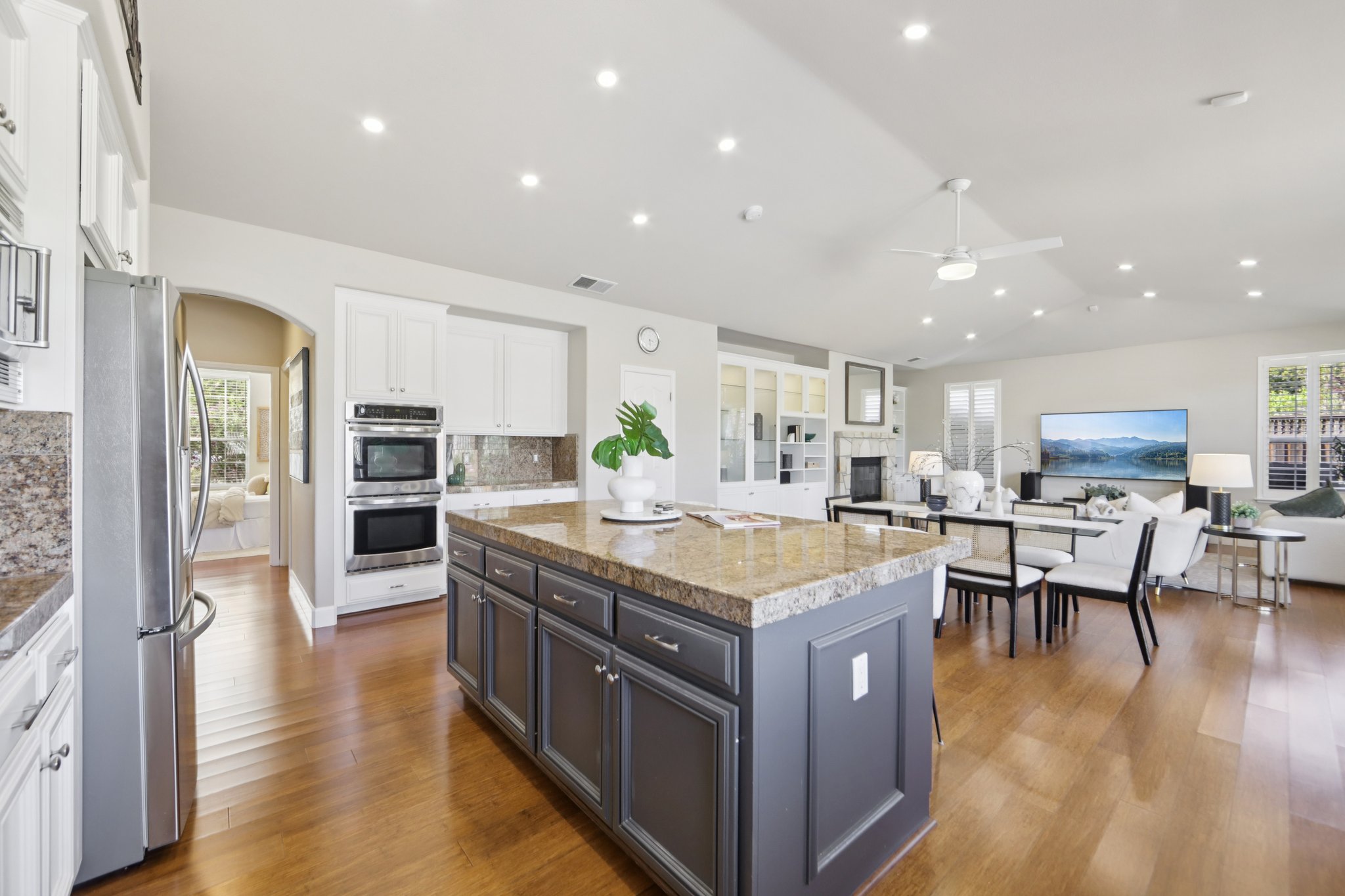 Hillstone Dr-S0304-026.jpg