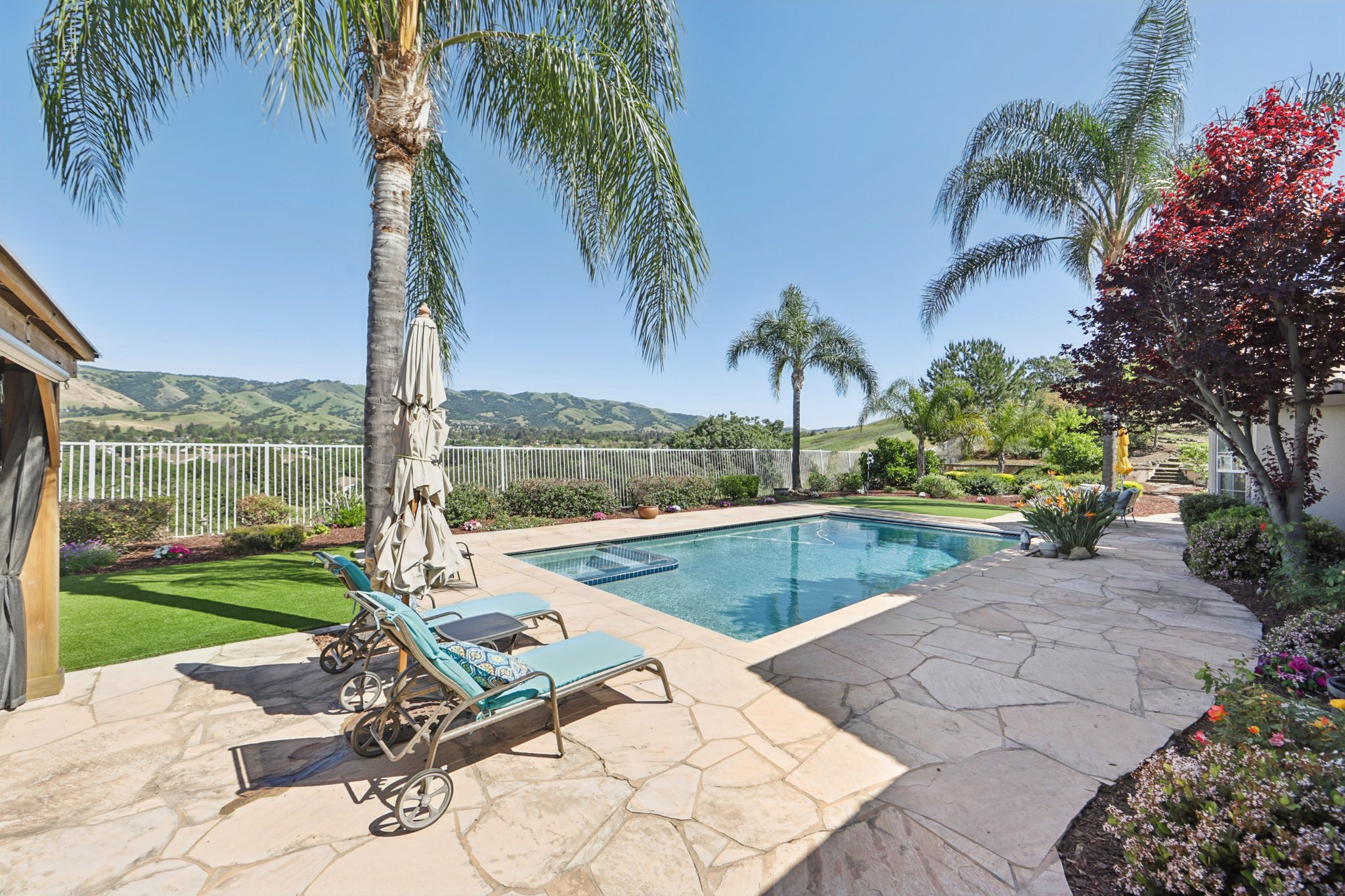 Hillstone Dr-S0304-049.jpg