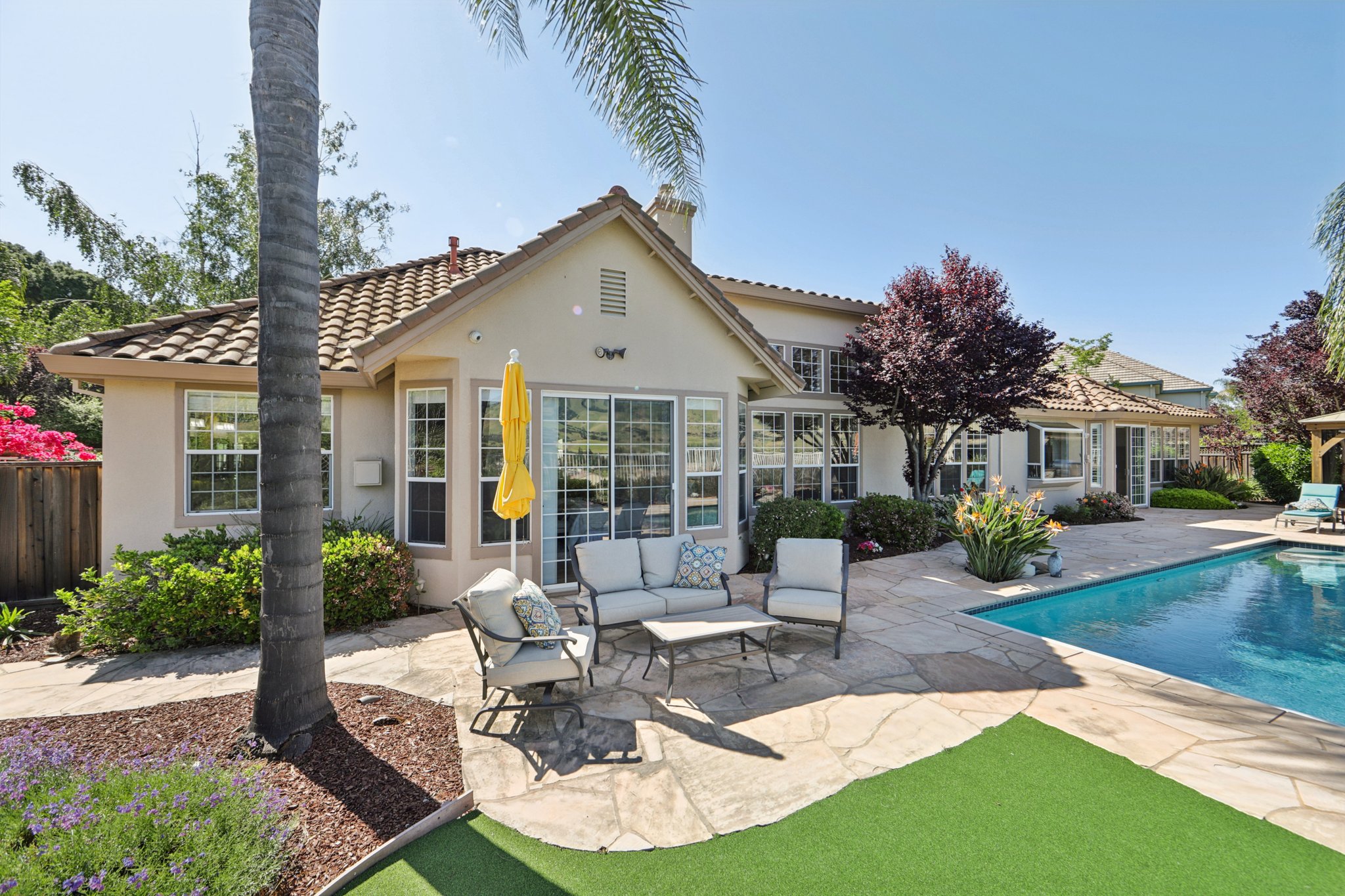 Hillstone Dr-S0304-056.jpg