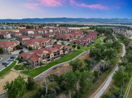 Note 2 paths here - one walking path is within the community and the outer ring is of the Highline Canal path