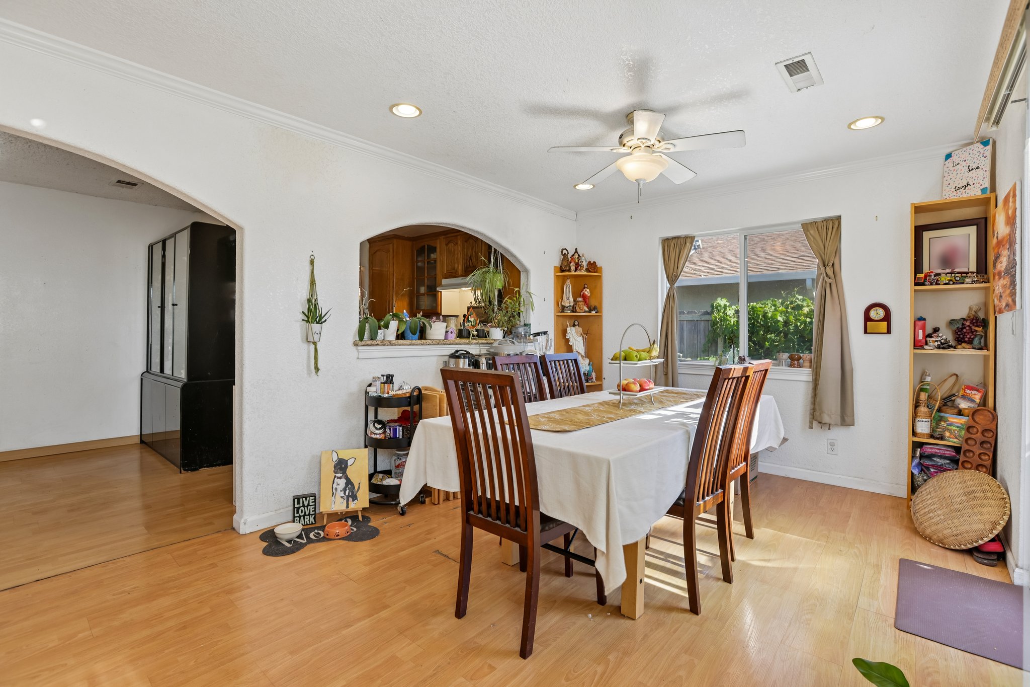 2199 Avenida de las Flores-S1409-012.jpg