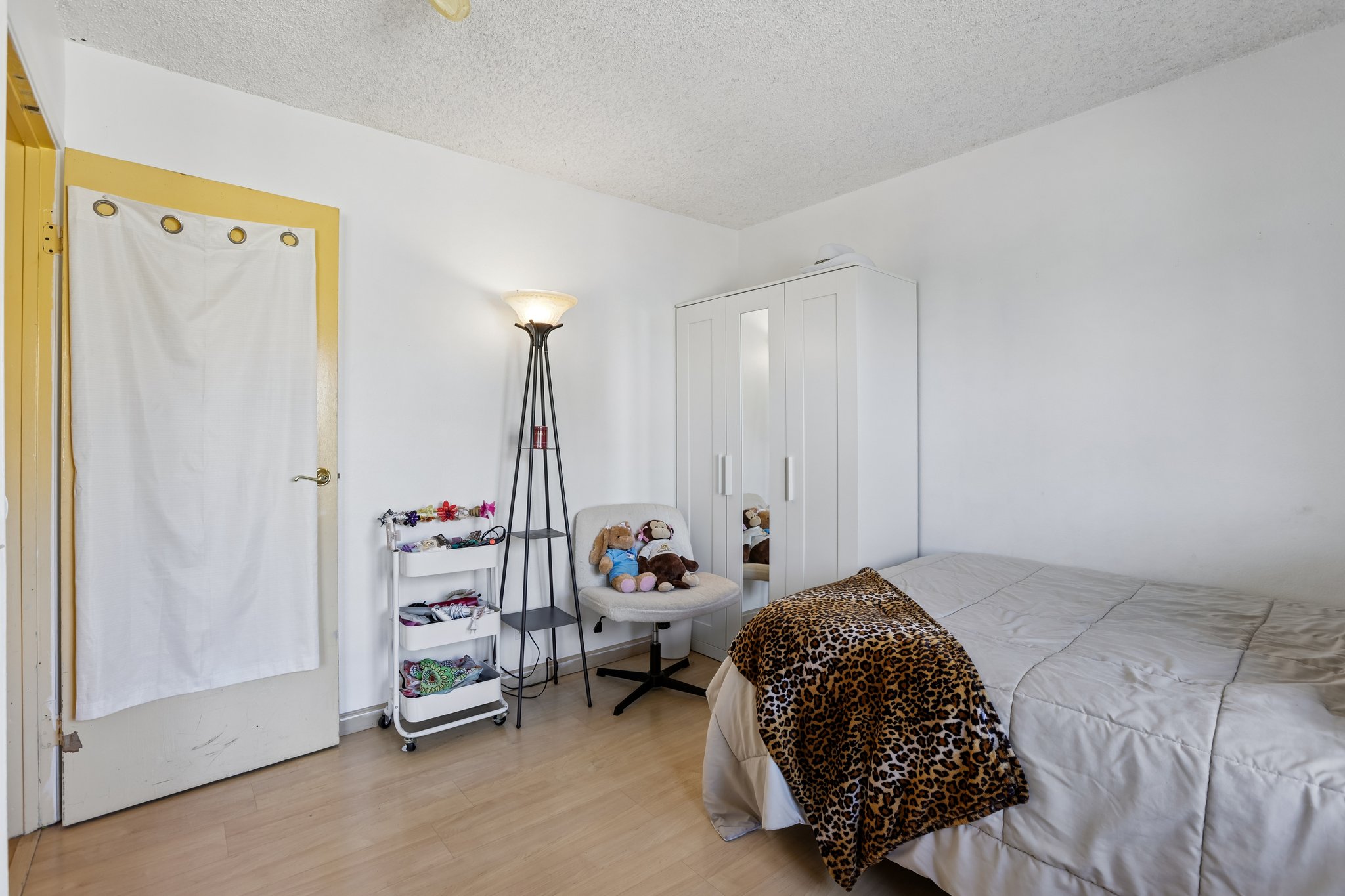 2199 Avenida de las Flores-S1409-026.jpg