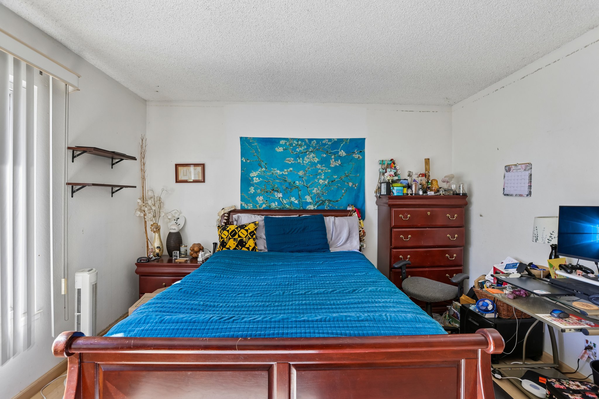 2199 Avenida de las Flores-S1409-031.jpg
