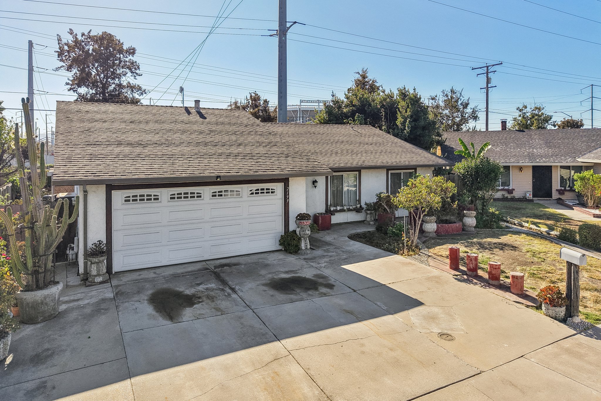 2199 Avenida de las Flores-S1409-045.jpg