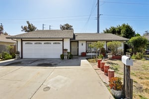 2199 Avenida de las Flores-S1409-001.jpg