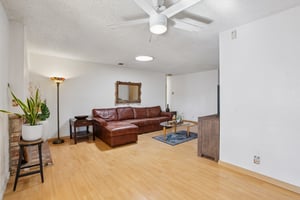 2199 Avenida de las Flores-S1409-005.jpg