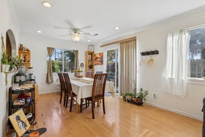 2199 Avenida de las Flores-S1409-010.jpg