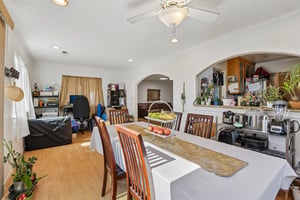 2199 Avenida de las Flores-S1409-013.jpg