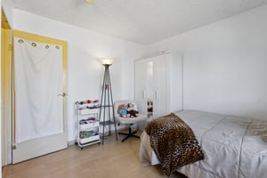 2199 Avenida de las Flores-S1409-026.jpg