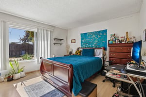 2199 Avenida de las Flores-S1409-030.jpg