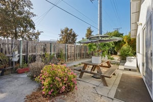 2199 Avenida de las Flores-S1409-037.jpg
