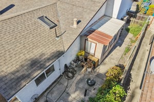 2199 Avenida de las Flores-S1409-055.jpg