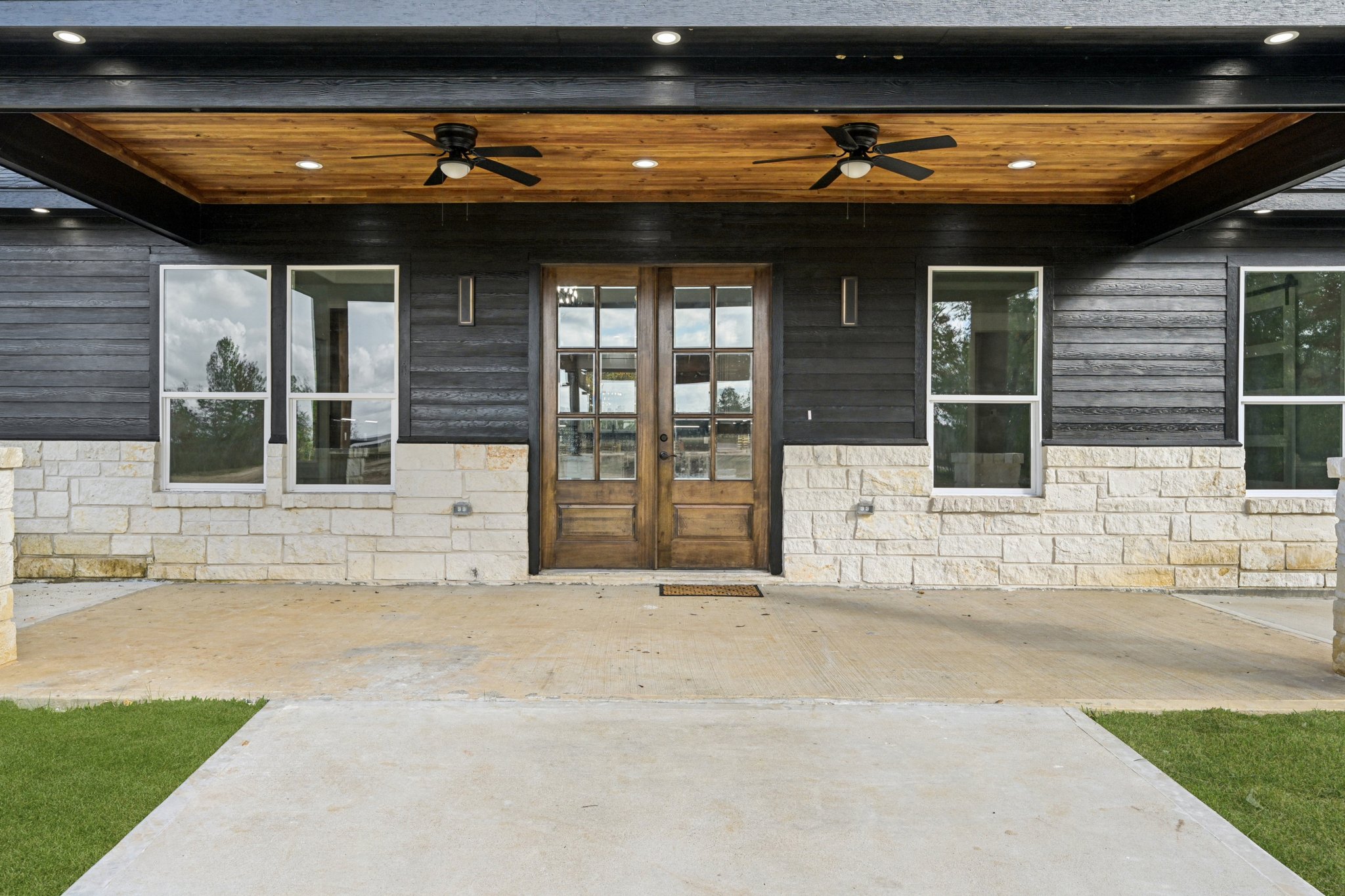 County Rd 301-L1811-010.jpg