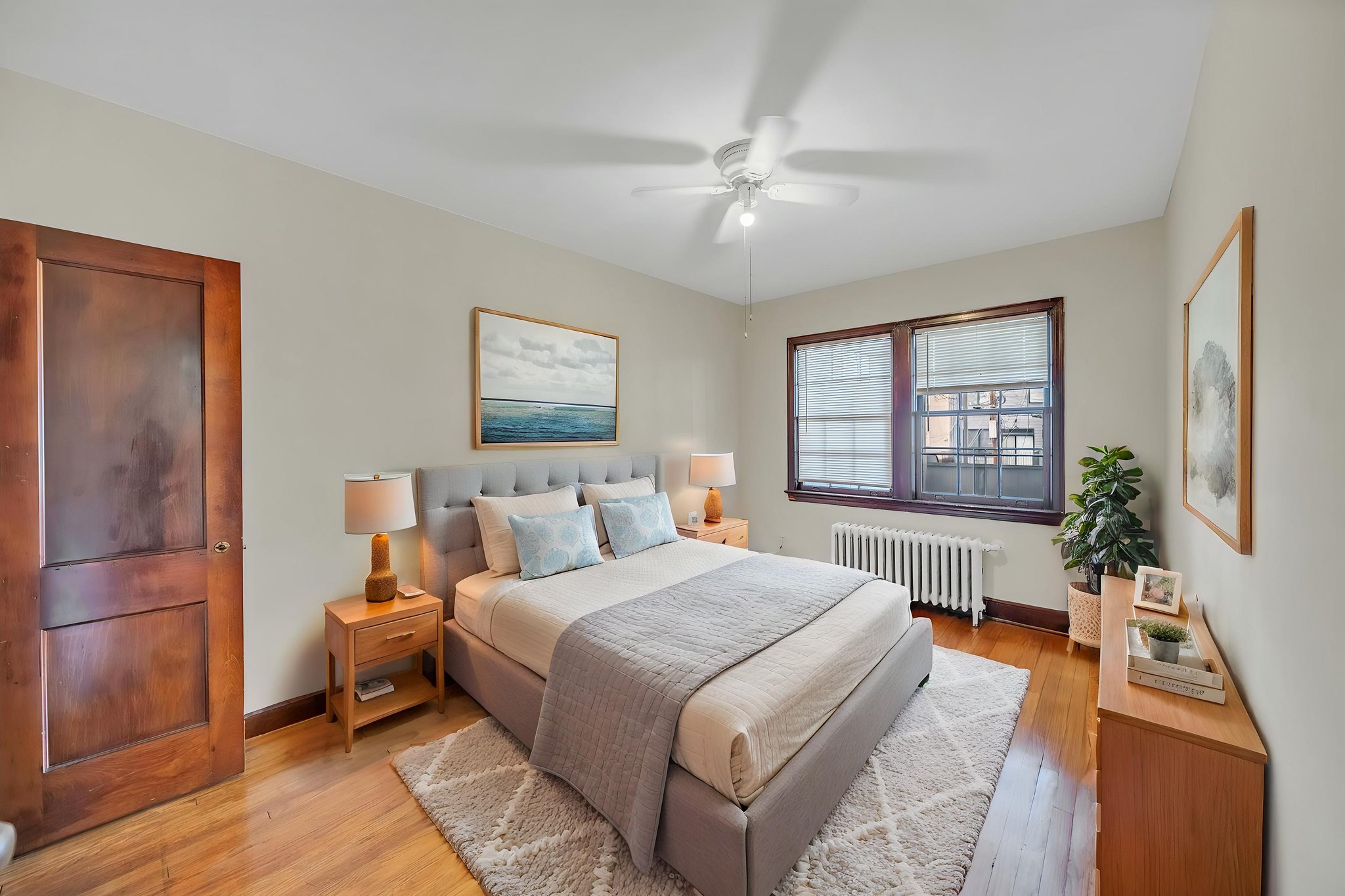 DSC09876 virtually staged.jpeg