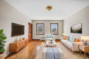 DSC09909 virtually staged.jpeg