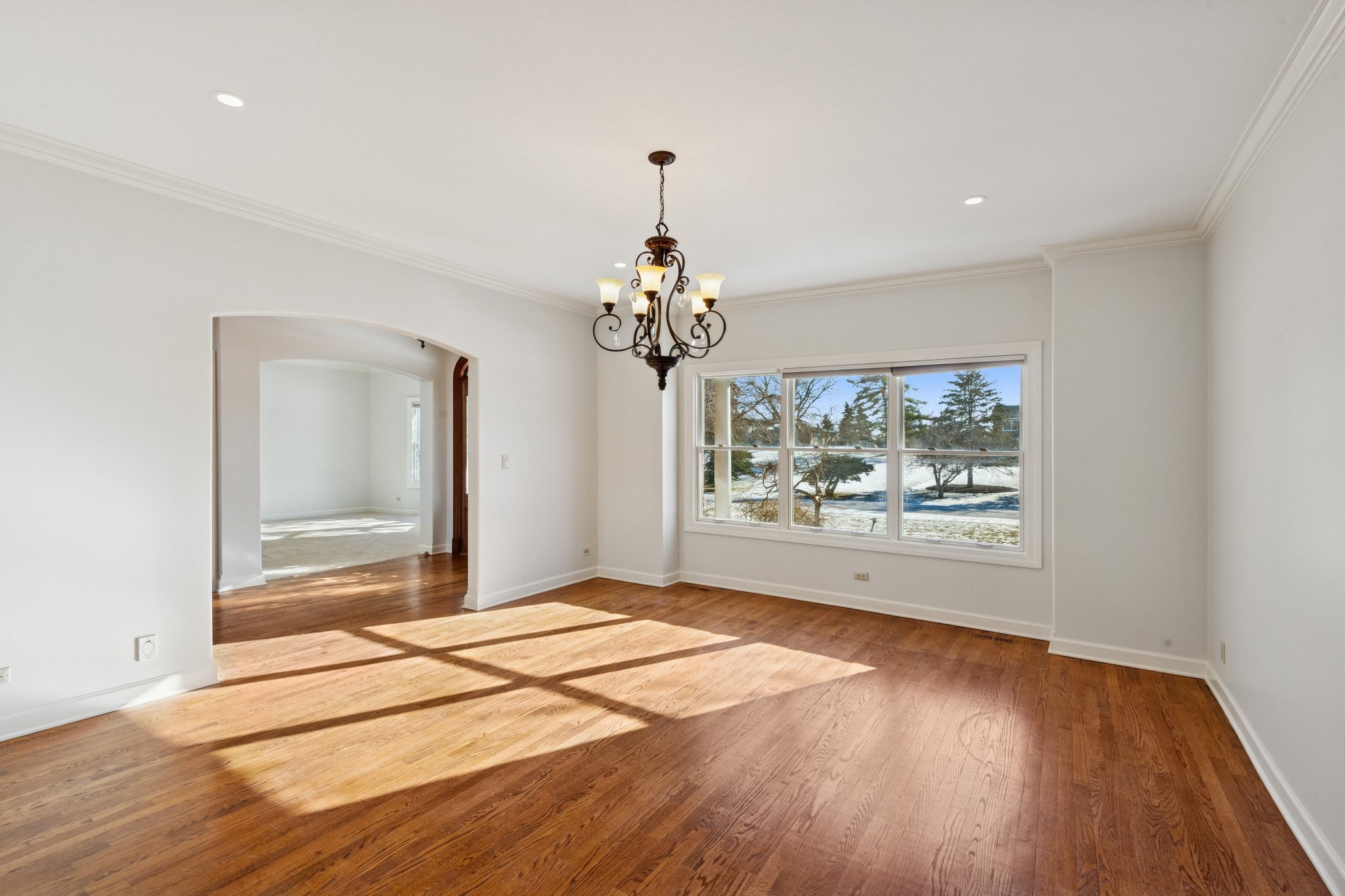 1183 - 21W770 Glen Park Rd_001.jpg