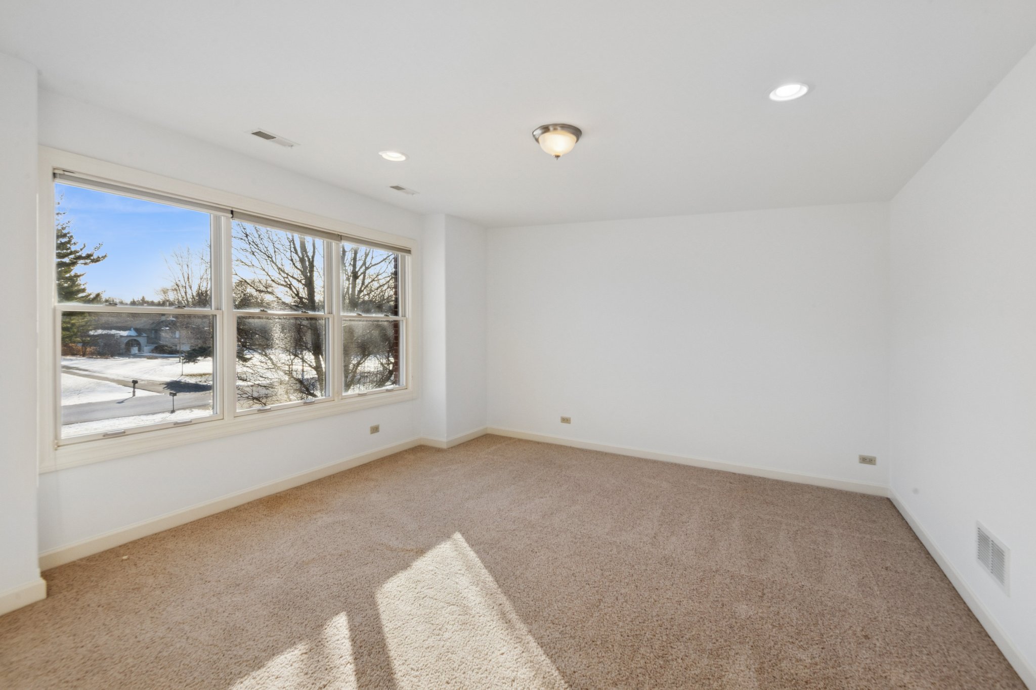 1183 - 21W770 Glen Park Rd_028.jpg