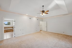 1183 - 21W770 Glen Park Rd_016.jpg