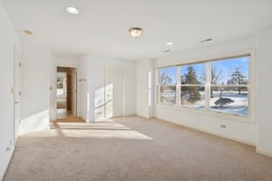 1183 - 21W770 Glen Park Rd_029.jpg