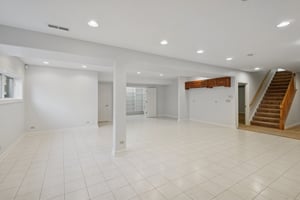 1183 - 21W770 Glen Park Rd_038.jpg