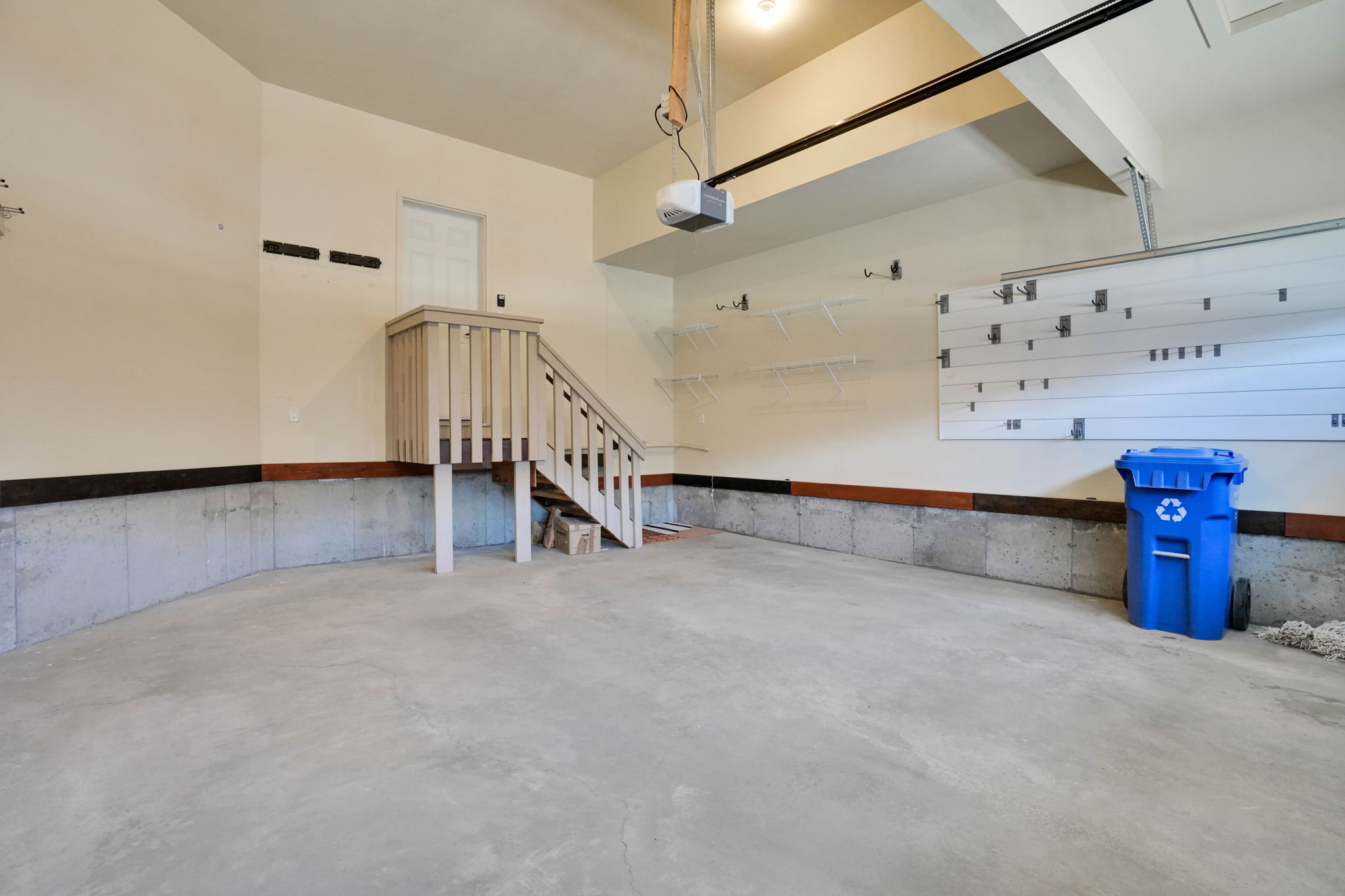  Photo 40