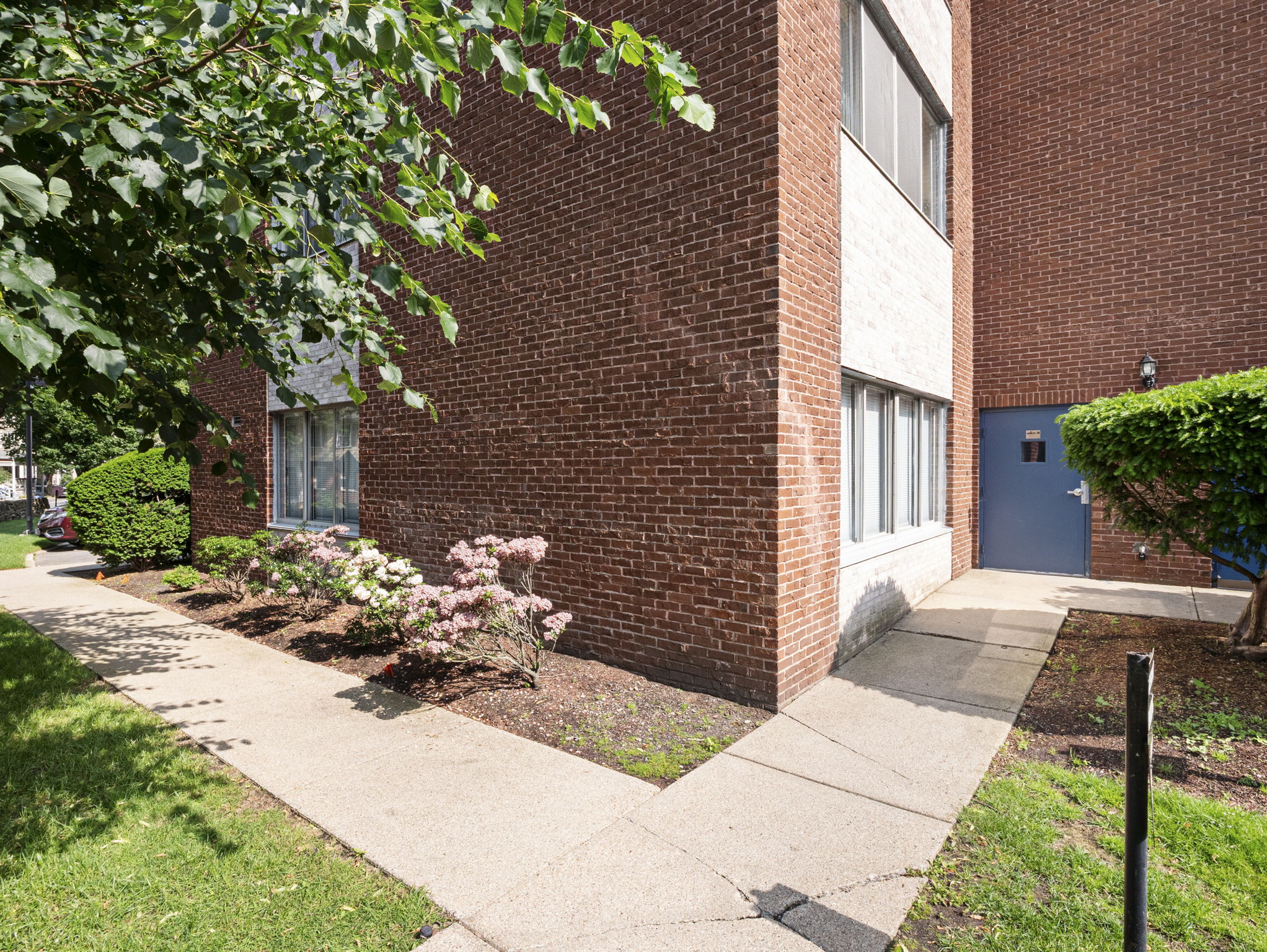 22 Chestnut Pl G1 Brookline MA 40