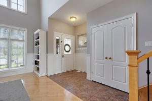  22 Clarke Ave, Orangeville, ON L9W 1J5, US Photo 5