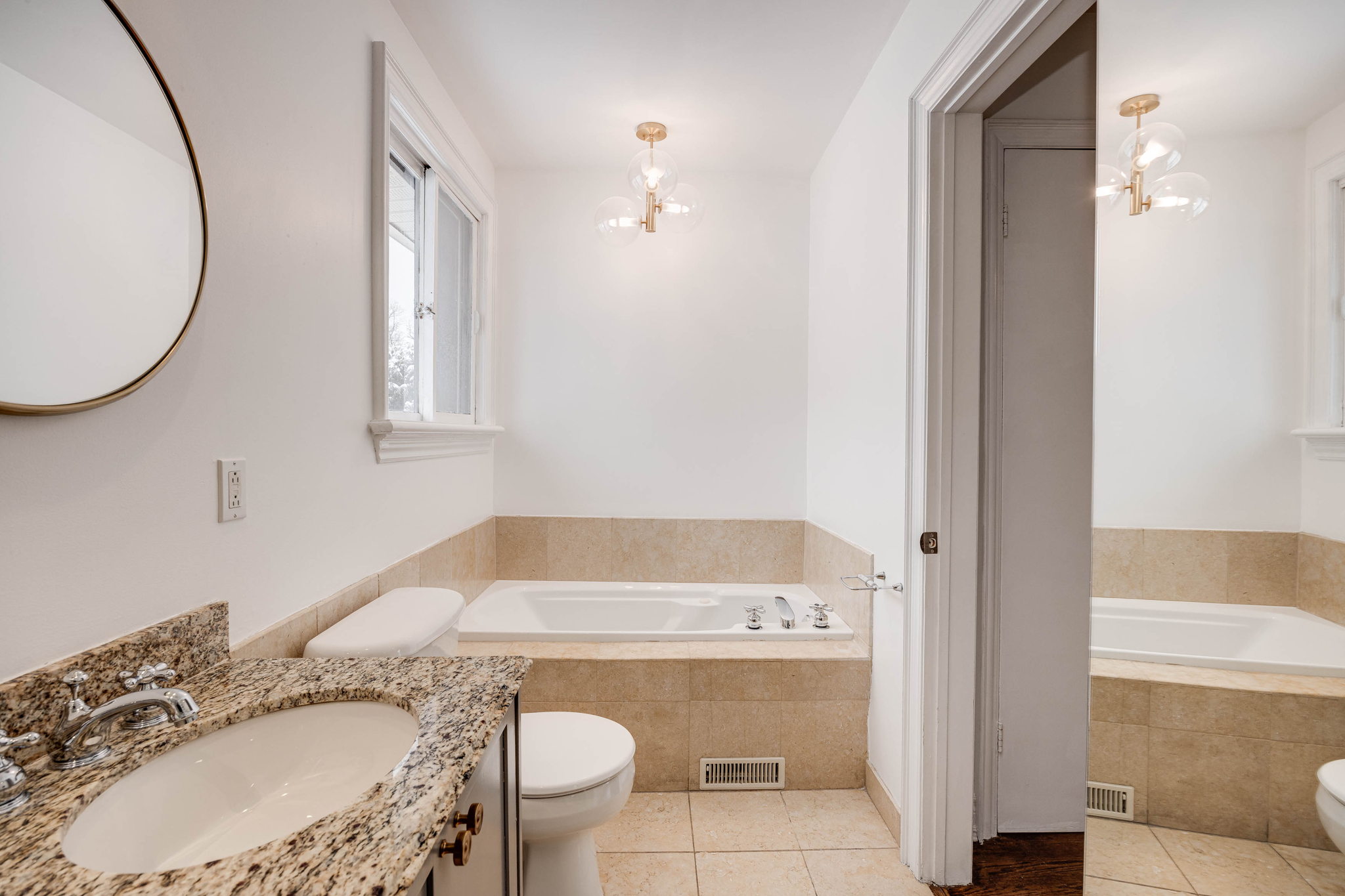 Toronto property showcase — delivered property photograph 39