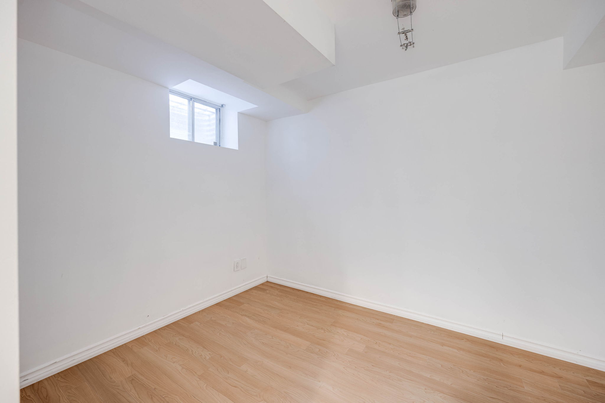 Toronto property showcase — delivered property photograph 47